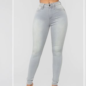 Fashion Nova Serving Curves High Rise Skinny Jeans- Grey | size 11 |